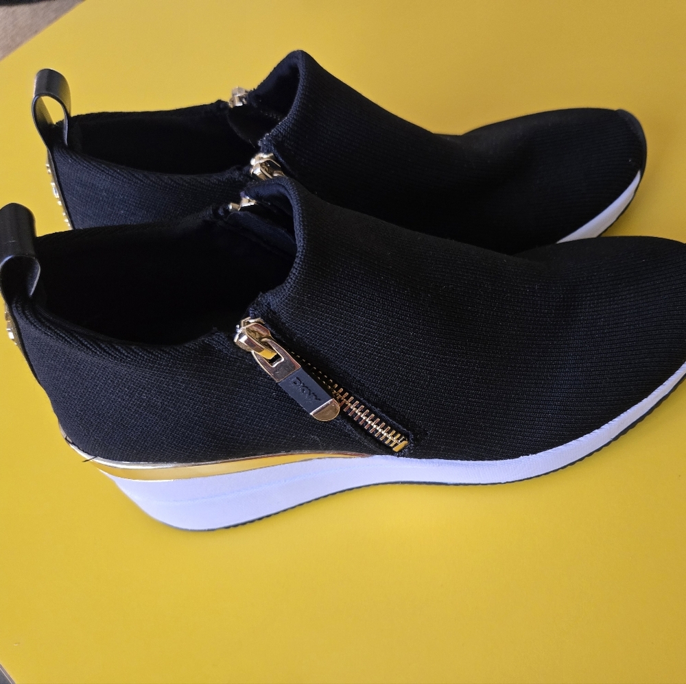 DKNY Shoes
